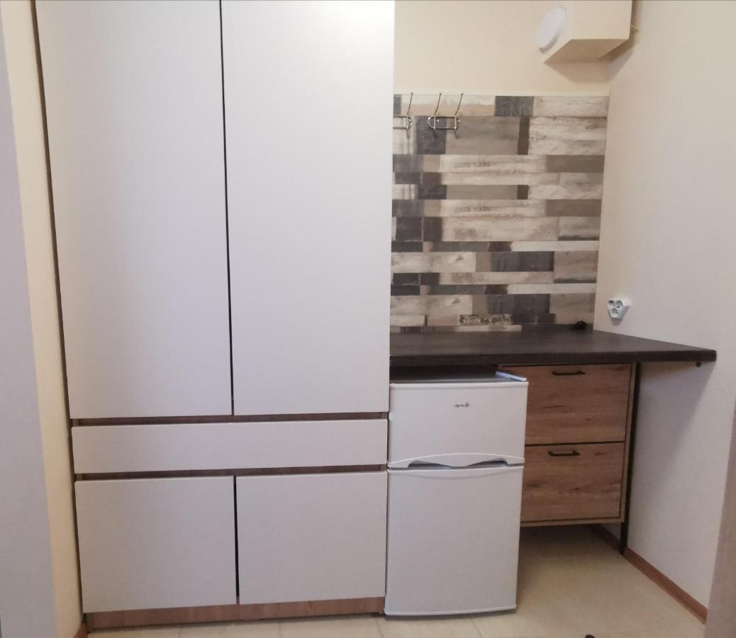 Къмпинг Градина - Апартамент С Две Спални В К-С Черноморска Звезда Appartement Chernomorets Buitenkant foto